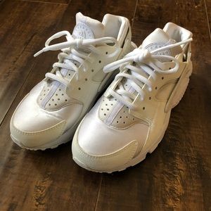 White Nike Hurache